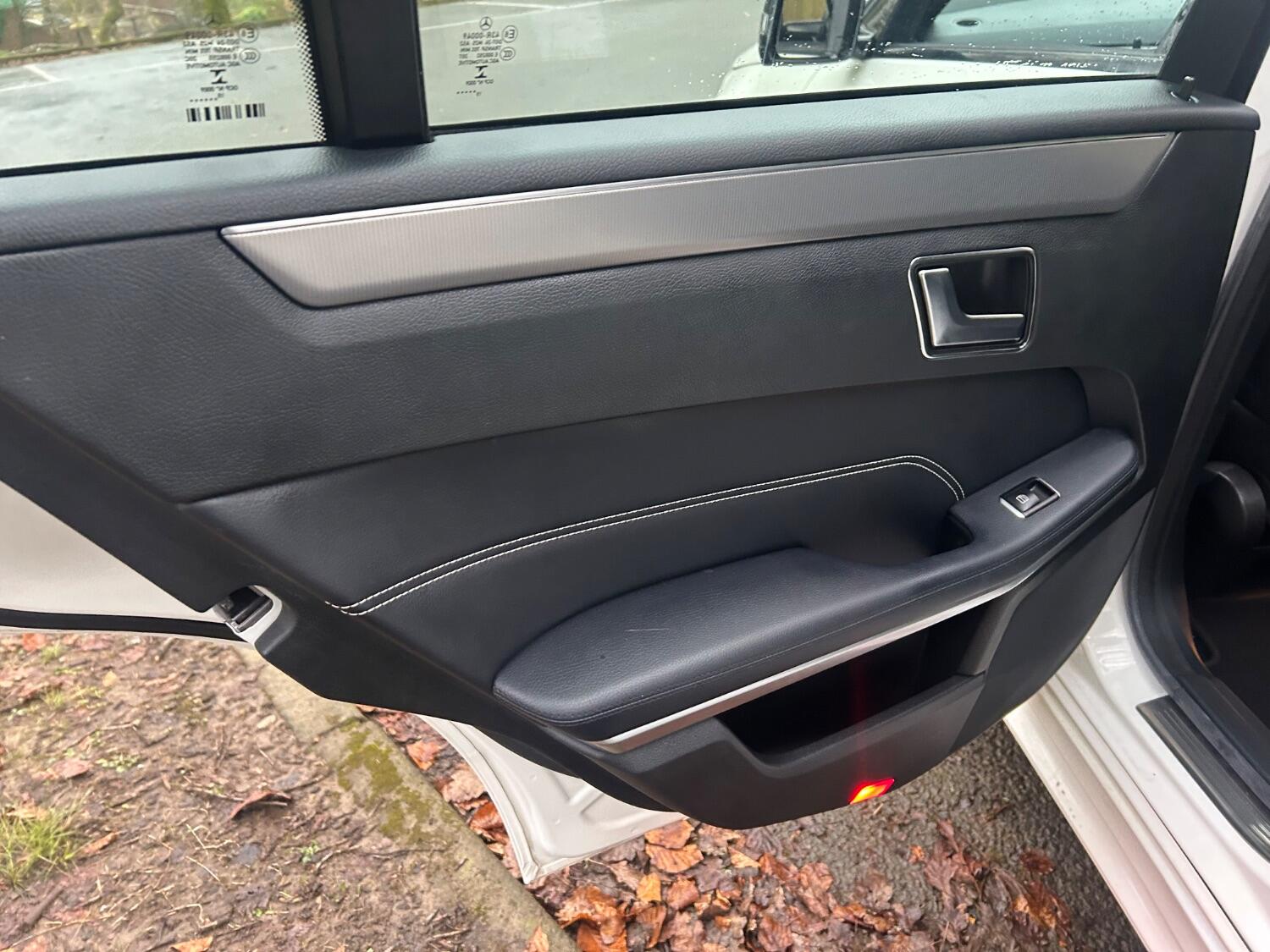 Used Mercedes-Benz E Class 2016 for sale - 76794140: Photo 21