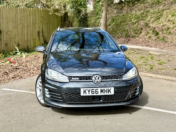 Used Volkswagen Golf 2016 for sale - 78053344: Photo