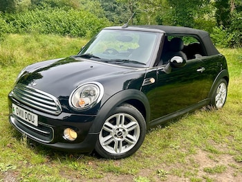 Used MINI Convertible 2011 for sale - 75399462: Photo