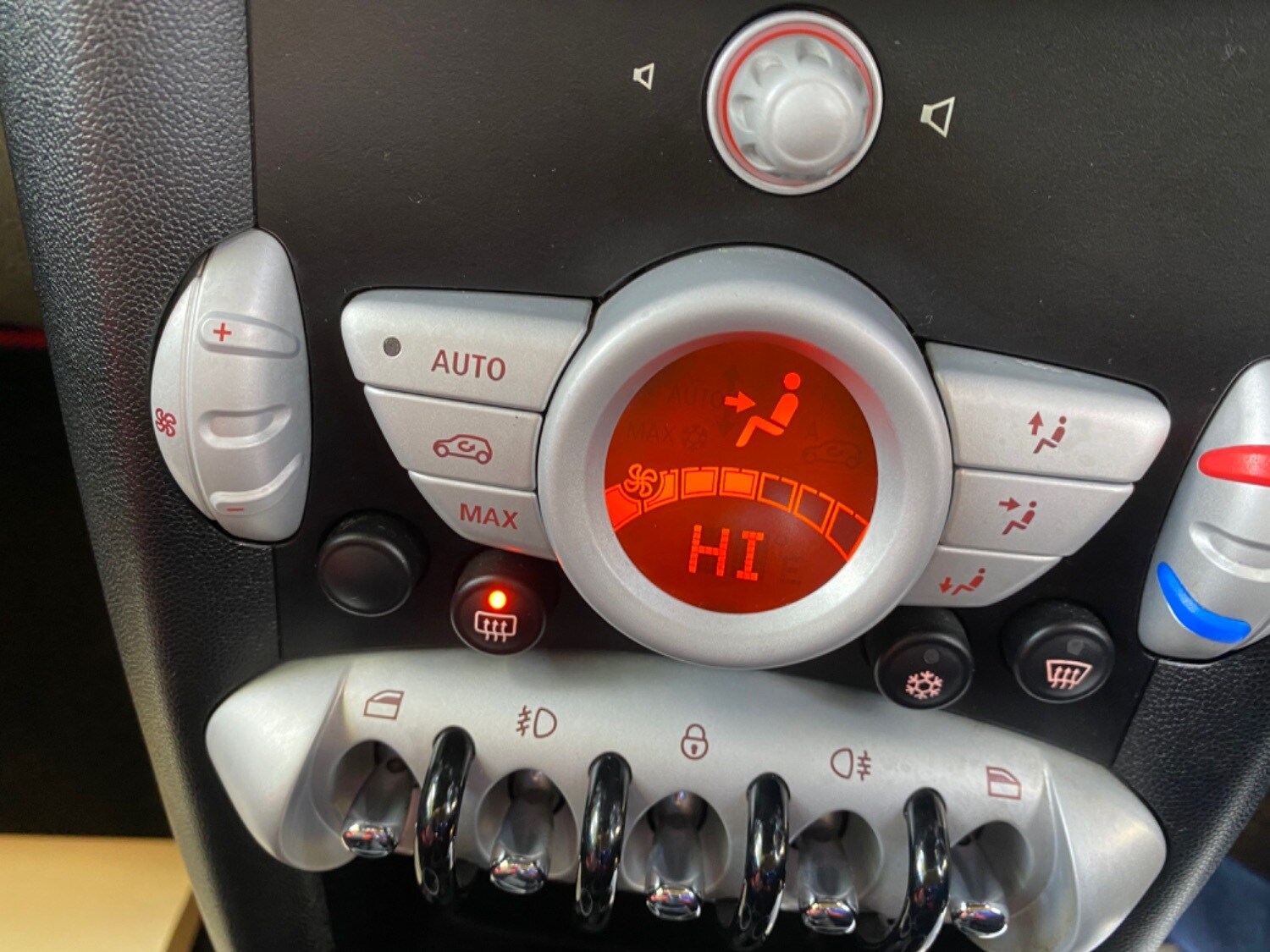 Used MINI Hatch 2010 for sale - 77465709: Photo 19