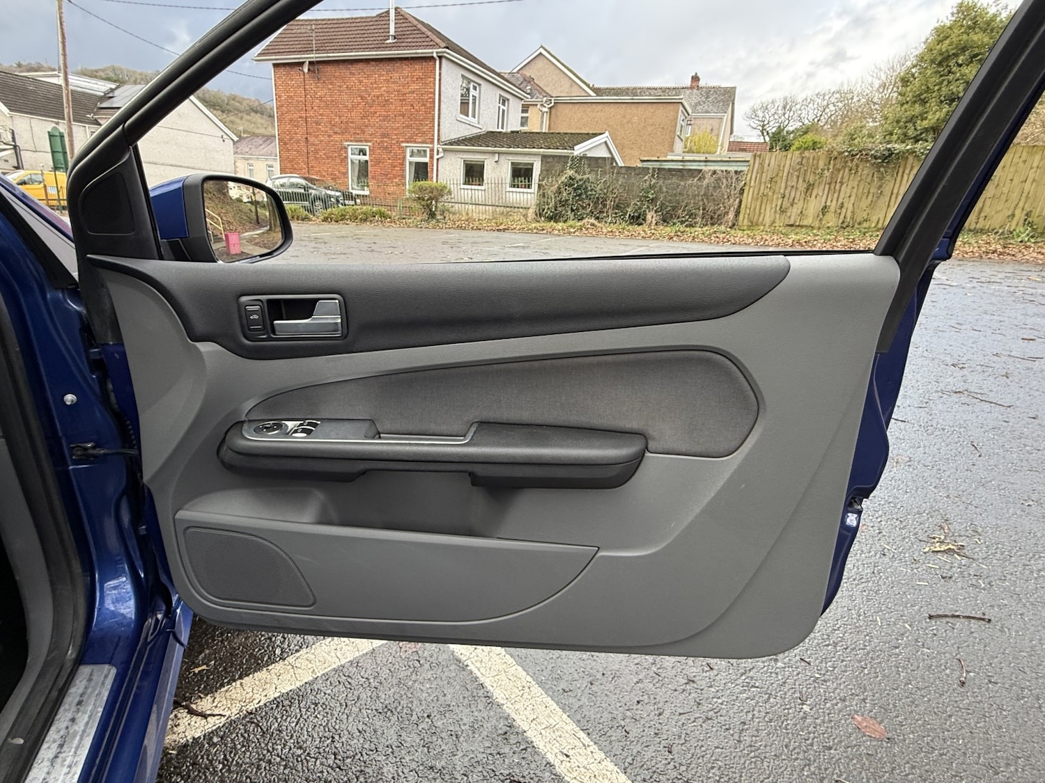 Used Ford Focus 2010 for sale - 77474855: Photo 25