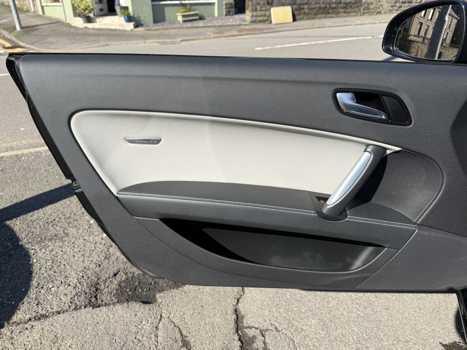 Used Audi TT 2011 for sale - 77968646: Photo 16