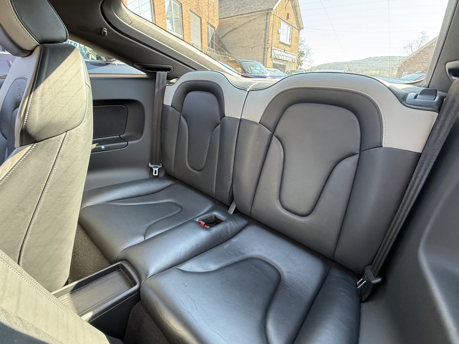 Used Audi TT 2011 for sale - 77968646: Photo 19