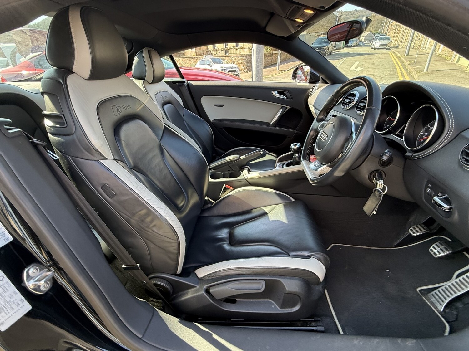 Used Audi TT 2011 for sale - 77968646: Photo 23