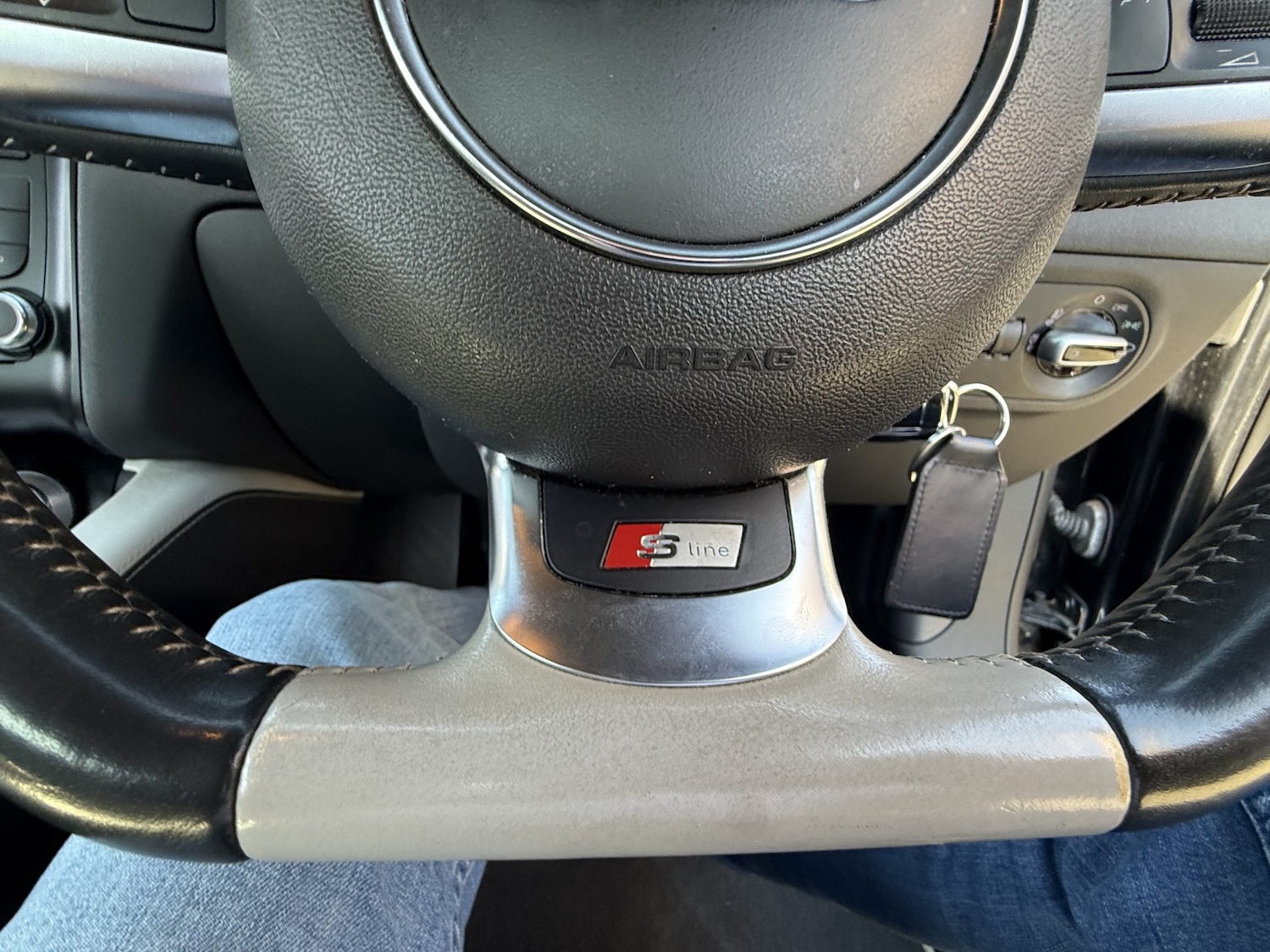 Used Audi TT 2011 for sale - 77968646: Photo 24