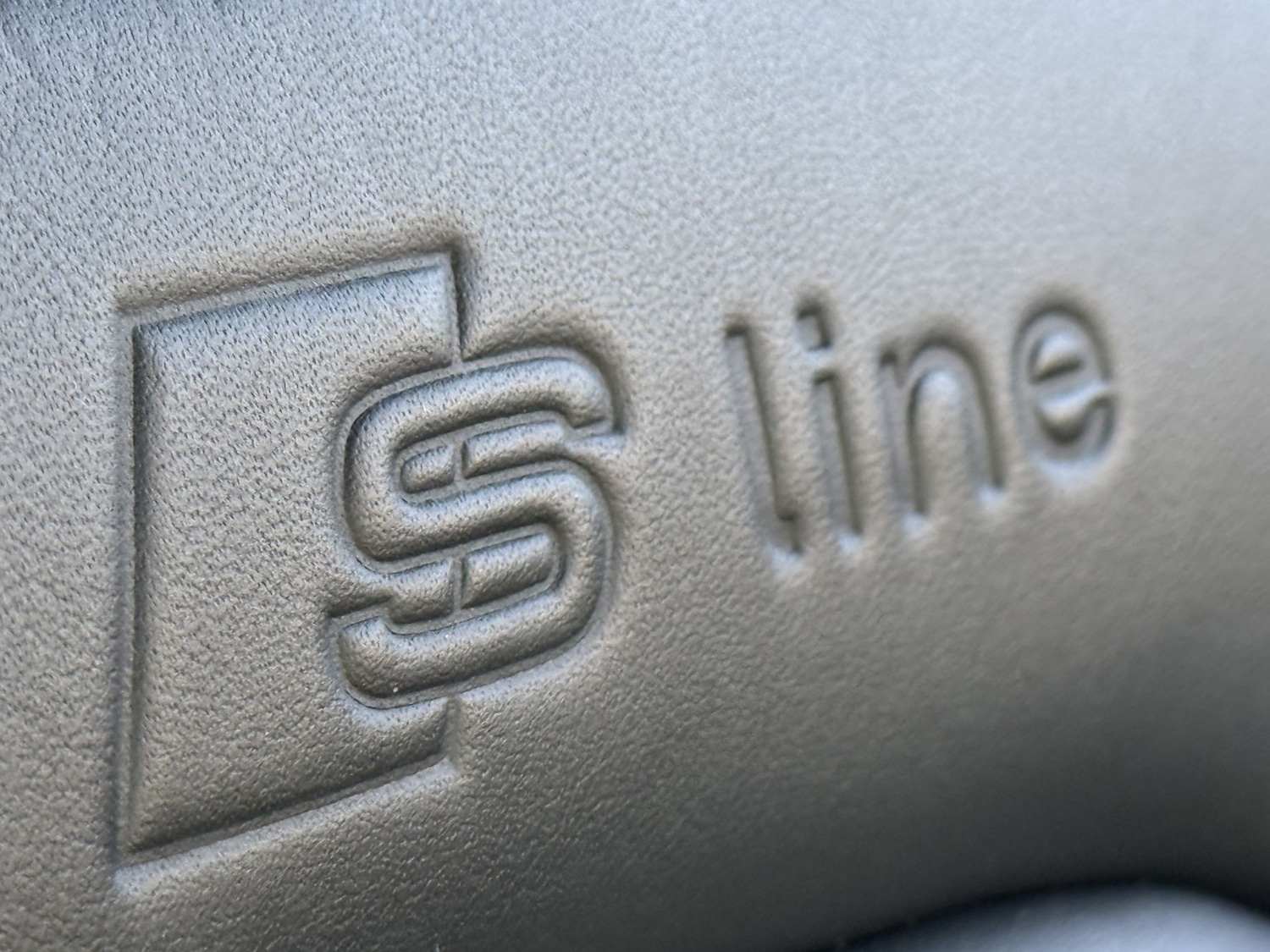 Used Audi TT 2011 for sale - 77968646: Photo 26