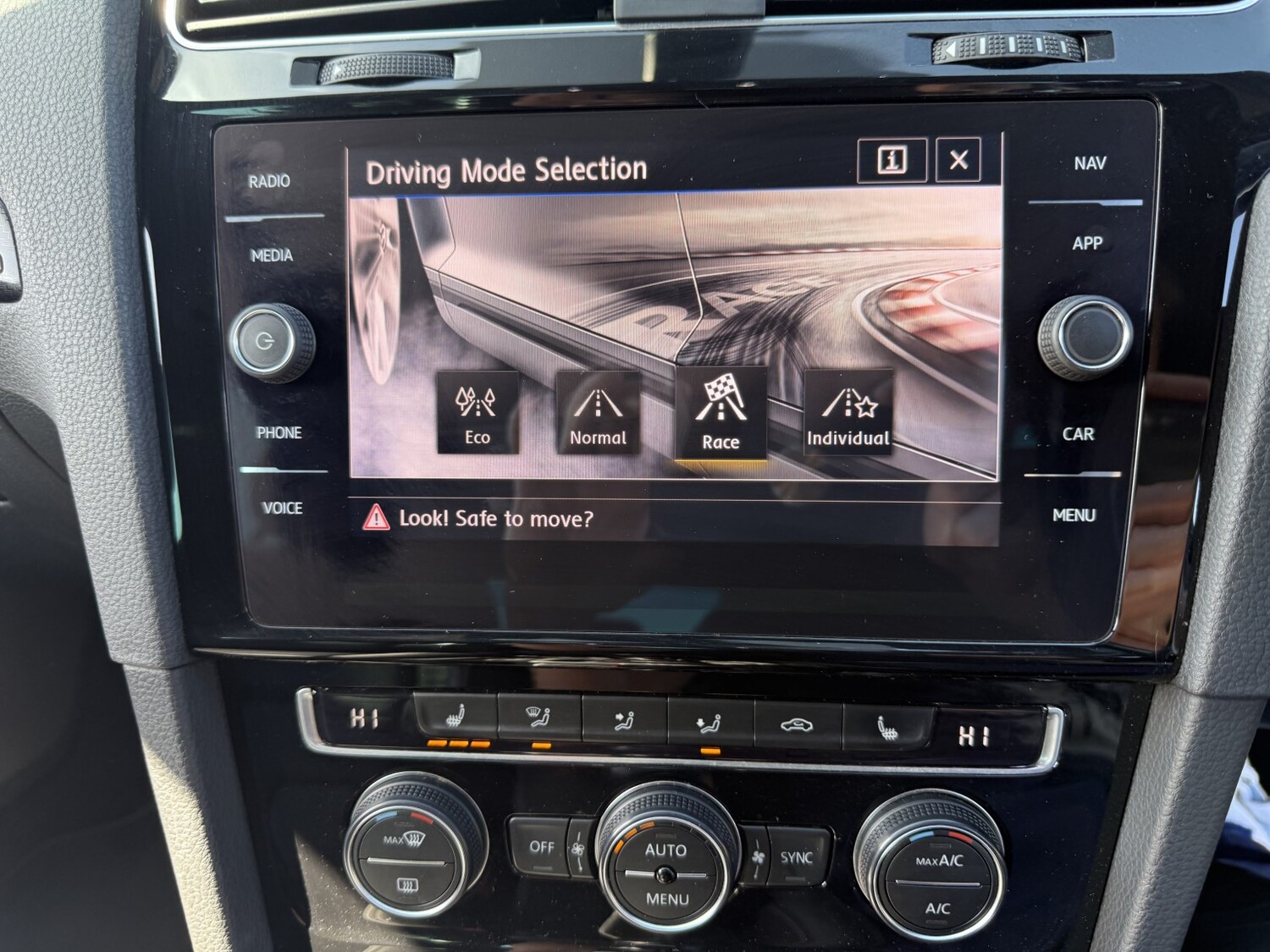 Used Volkswagen Golf 2017 for sale - 78213623: Photo 39