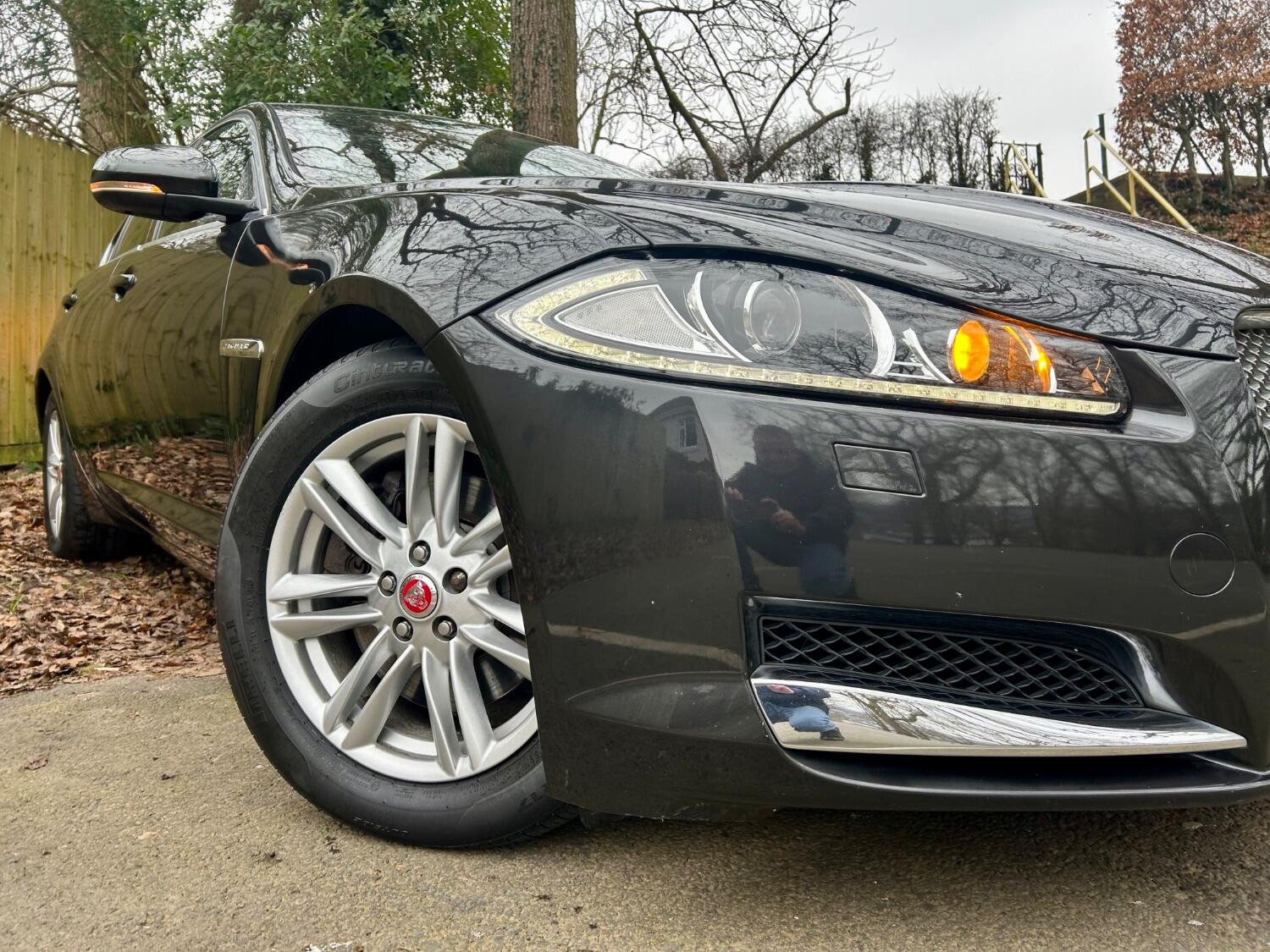 Used Jaguar XF 2013 for sale - 77453391: Photo 2