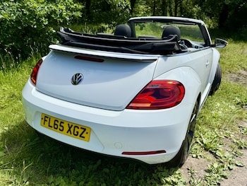 Used Volkswagen Beetle 2015 for sale - 79259183: Photo
