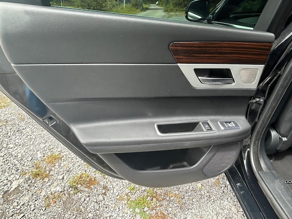 Used Jaguar XF 2019 for sale - 74676870: Photo 19