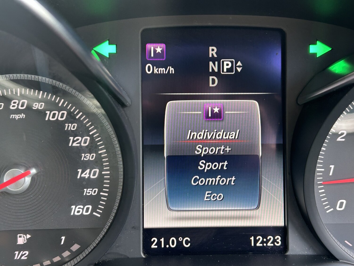 Used Mercedes-Benz C Class 2014 for sale - 78213624: Photo 40