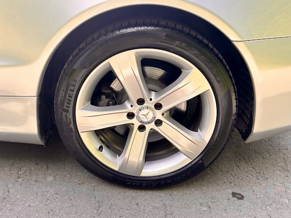 Used Mercedes-Benz SL 2011 for sale - 76093760: Photo 17