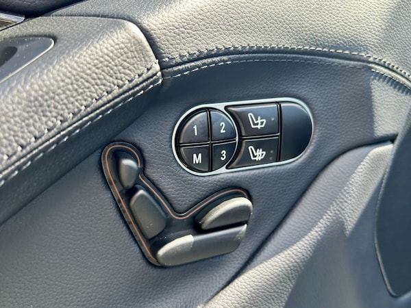 Used Mercedes-Benz SL 2011 for sale - 76093760: Photo 22