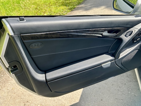 Used Mercedes-Benz SL 2011 for sale - 76093760: Photo 23