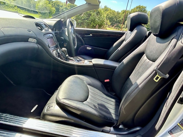 Used Mercedes-Benz SL 2011 for sale - 76093760: Photo 26