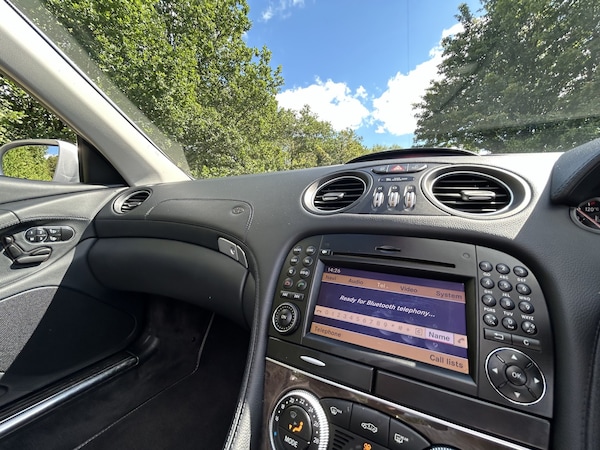 Used Mercedes-Benz SL 2011 for sale - 76093760: Photo 35