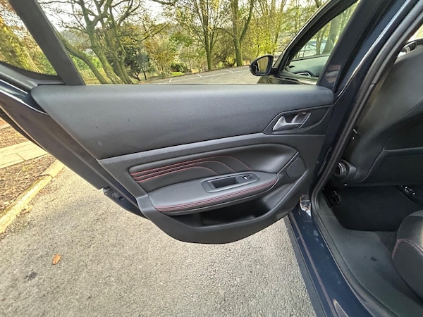 Used Peugeot 308 2017 for sale - 72899873: Photo 27