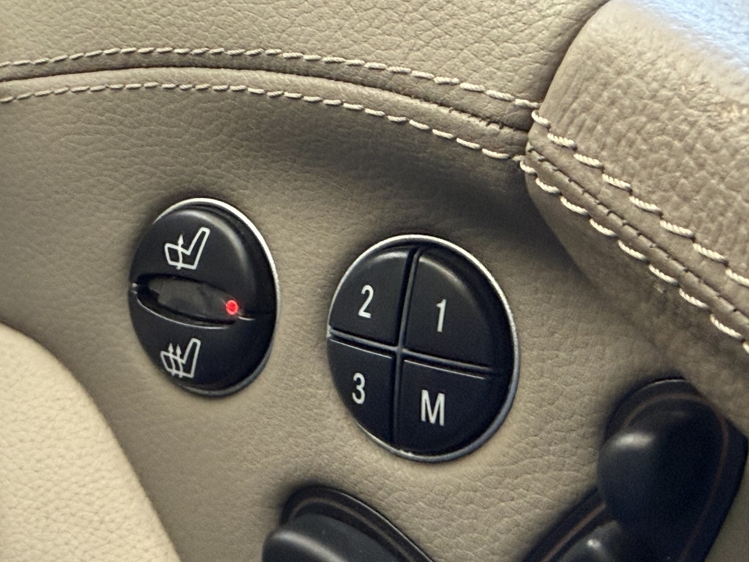 Used Mercedes-Benz SL 2007 for sale - 76649804: Photo 43