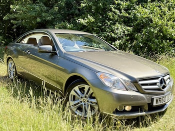 Used Mercedes-Benz E Class 2010 for sale - 79605100: Photo