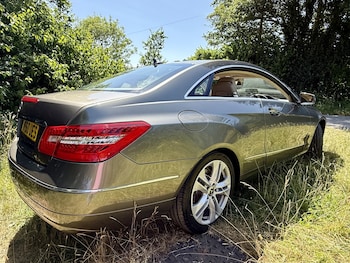 Used Mercedes-Benz E Class 2010 for sale - 79605100: Photo