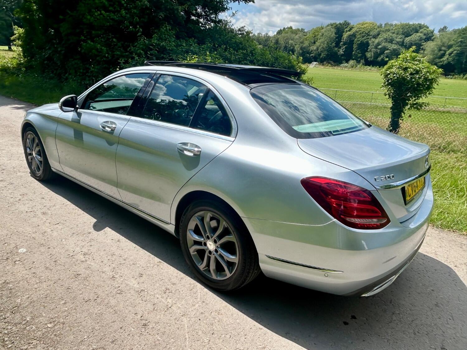 Used Mercedes-Benz C Class 2014 for sale - 77073056: Photo 11