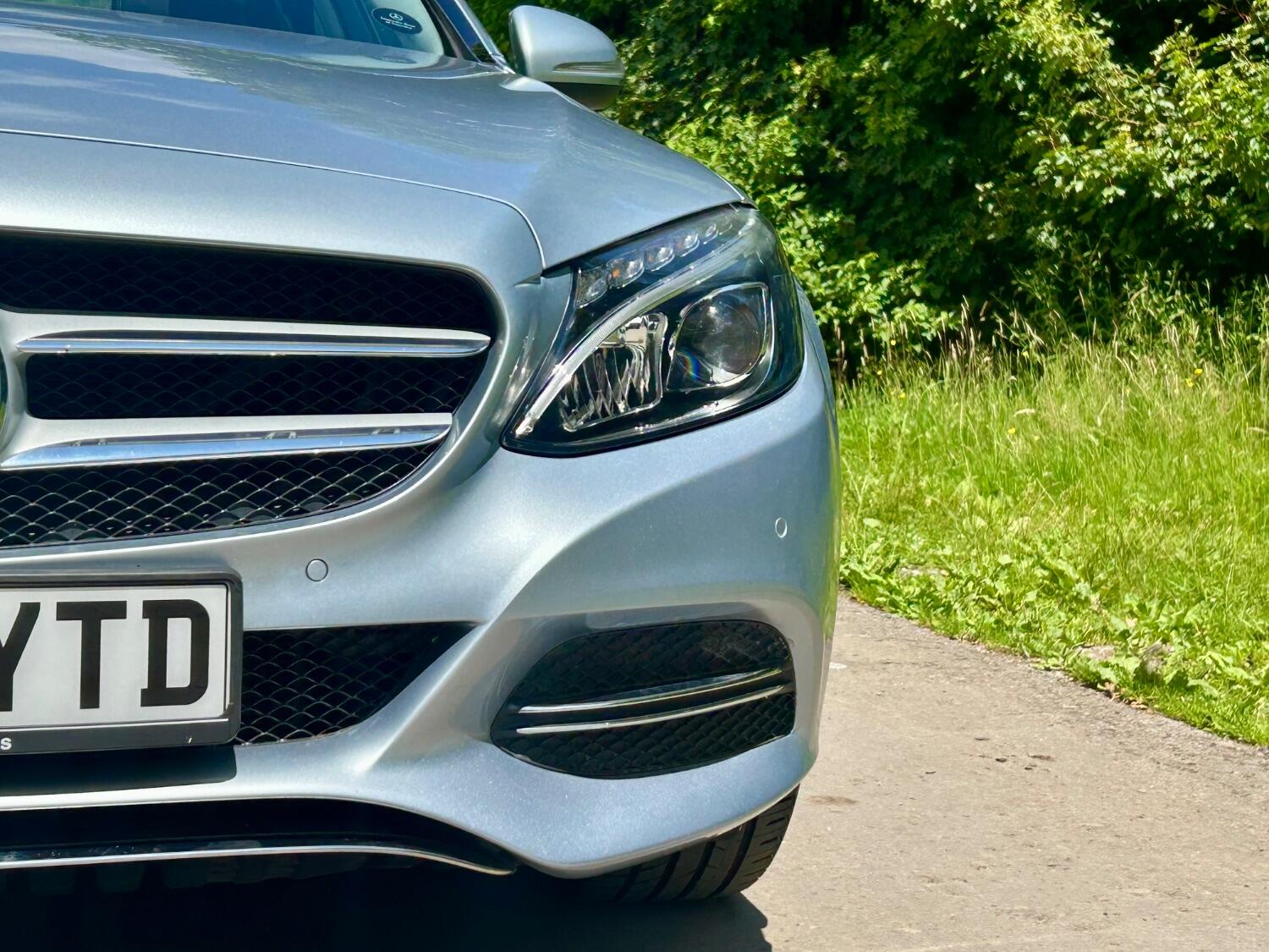 Used Mercedes-Benz C Class 2014 for sale - 77073056: Photo 4