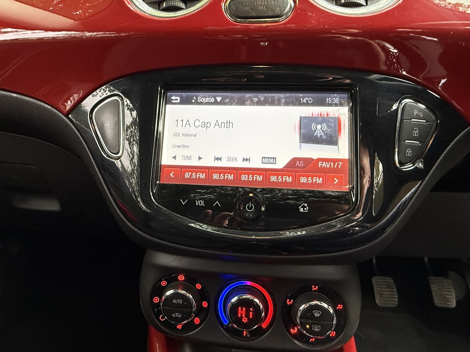 Used Vauxhall ADAM 2014 for sale - 76286970: Photo 28