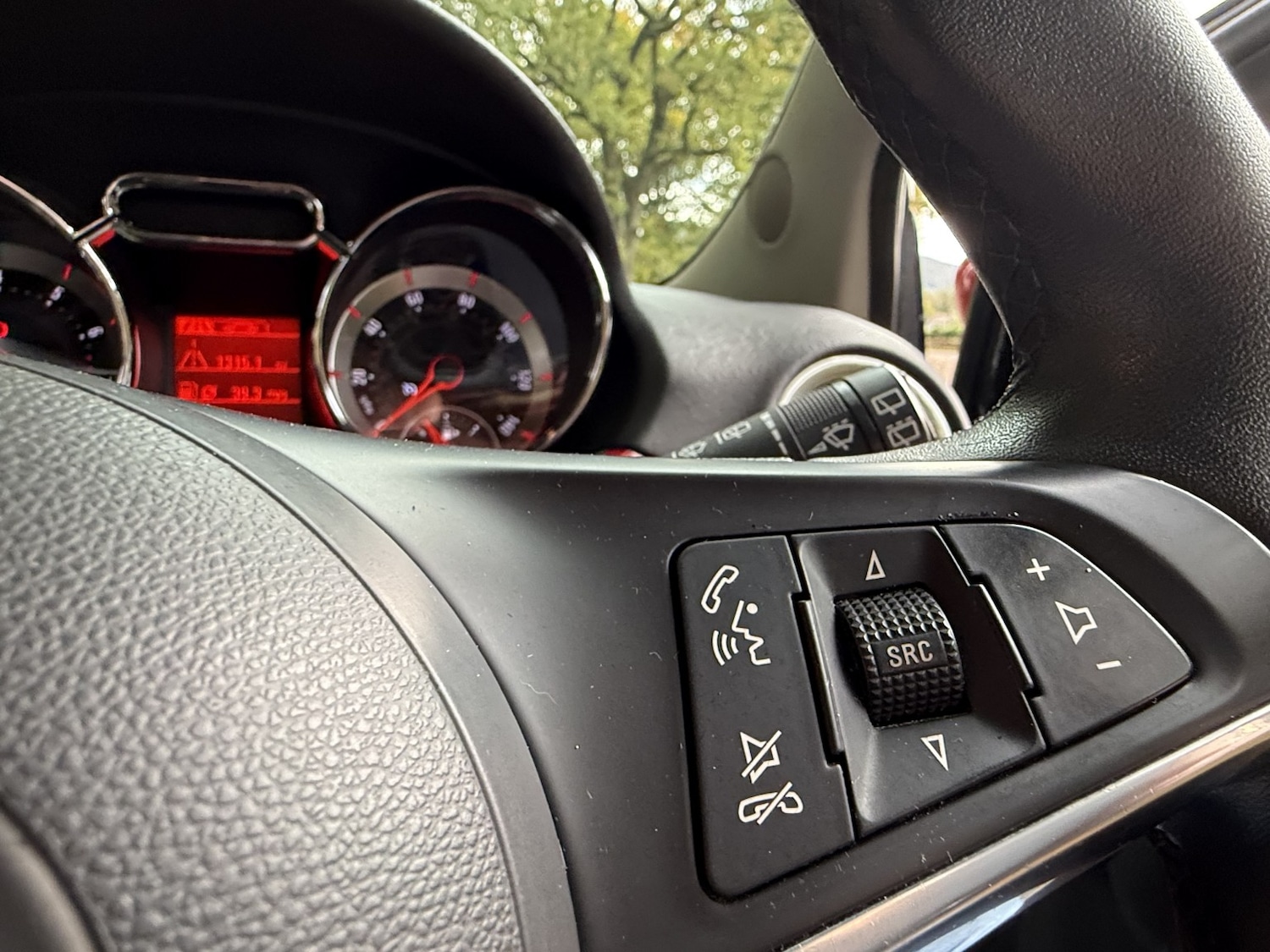 Used Vauxhall ADAM 2014 for sale - 76286970: Photo 32