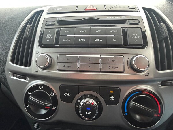Used Hyundai i20 2014 for sale - 75373833: Photo 39