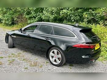 Used Jaguar XF 2019 for sale - 76565234: Photo