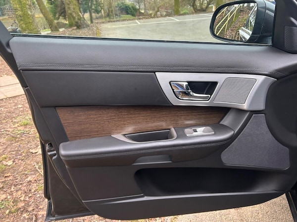 Used Jaguar XF 2013 for sale - 73657029: Photo 16