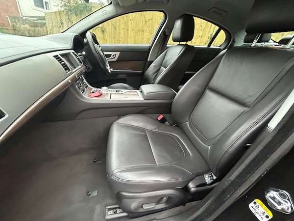 Used Jaguar XF 2013 for sale - 73657029: Photo 19