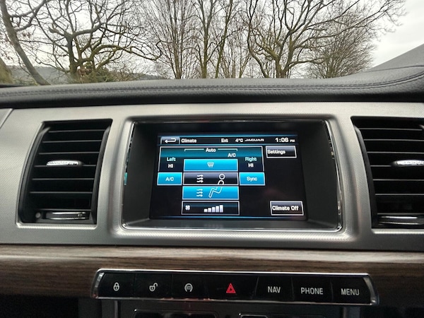 Used Jaguar XF 2013 for sale - 73657029: Photo 29