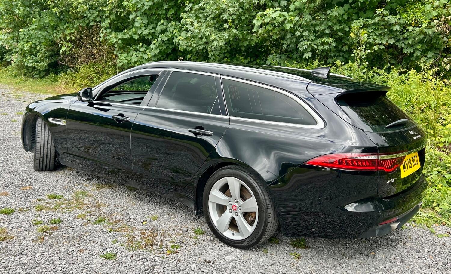 Used Jaguar XF 2019 for sale - 76794134: Photo 3