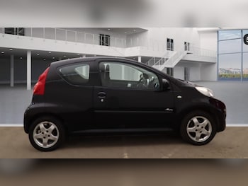 Used Peugeot 107 2011 for sale - 77676403: Photo