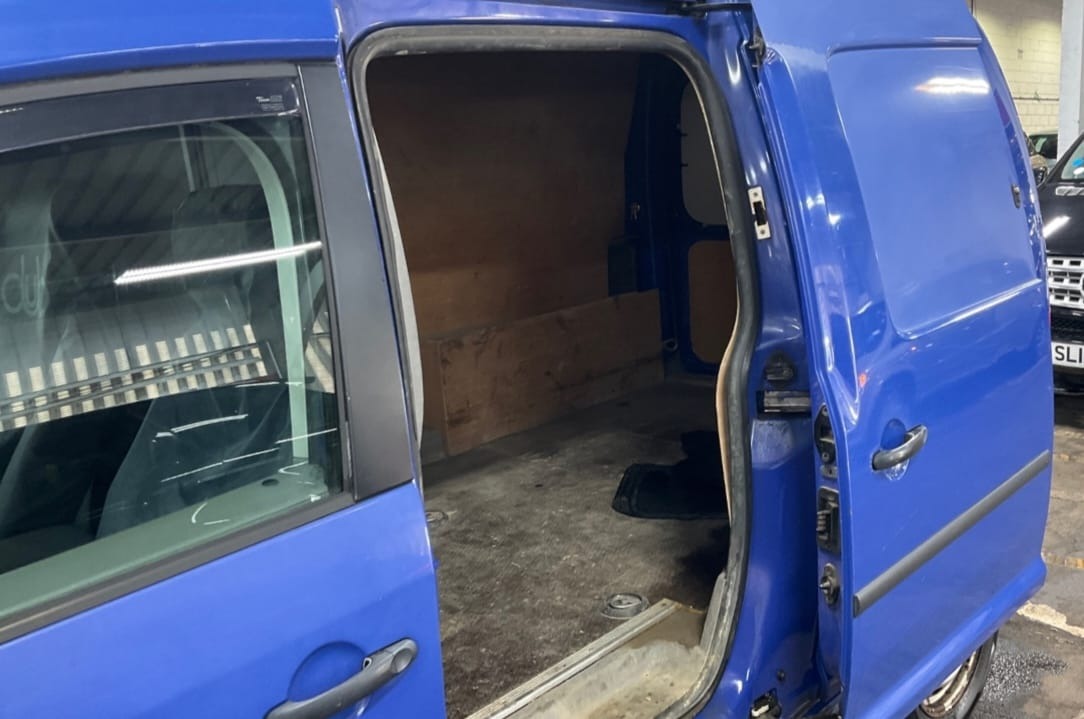 Used Volkswagen Caddy Maxi 2009 for sale - 76410776: Photo 8