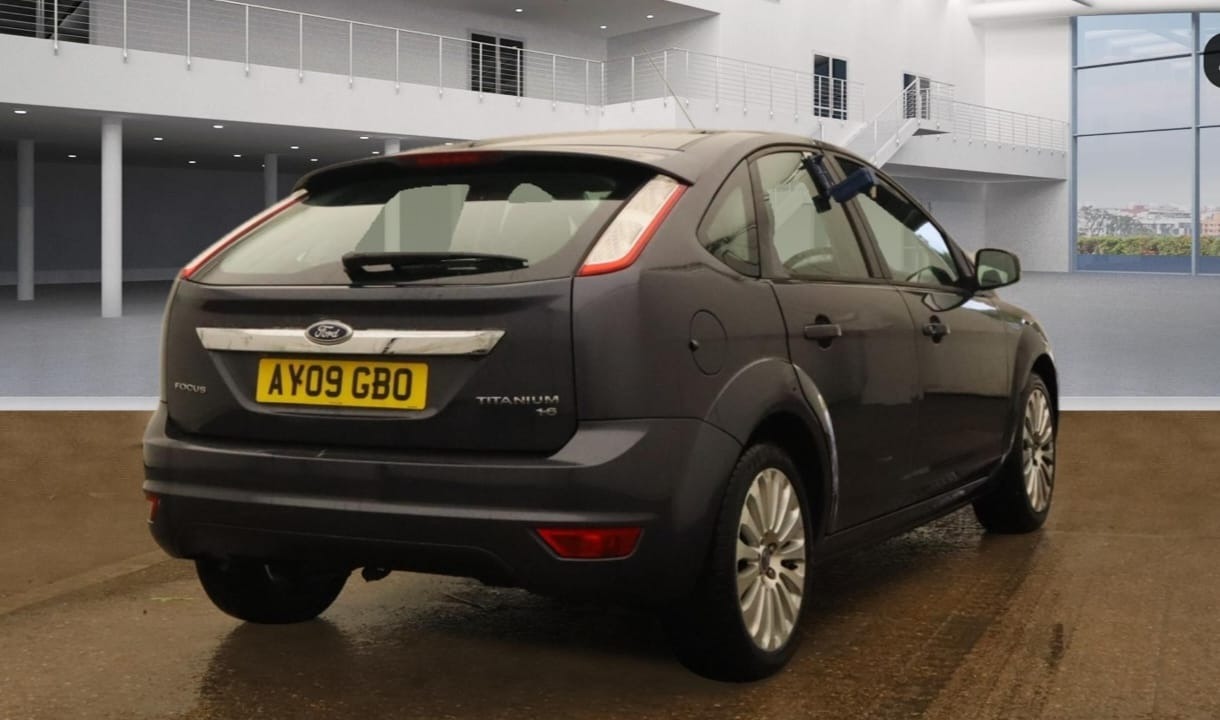 Used Ford Focus 2009 for sale - 76411966: Photo 4