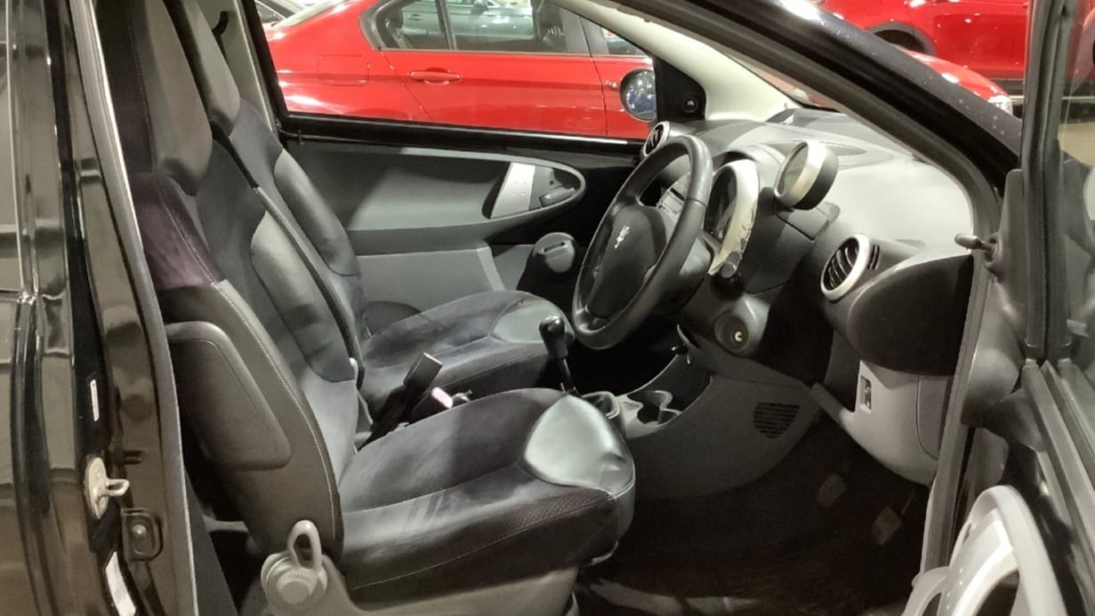 Used Peugeot 107 2011 for sale - 76378720: Photo 7