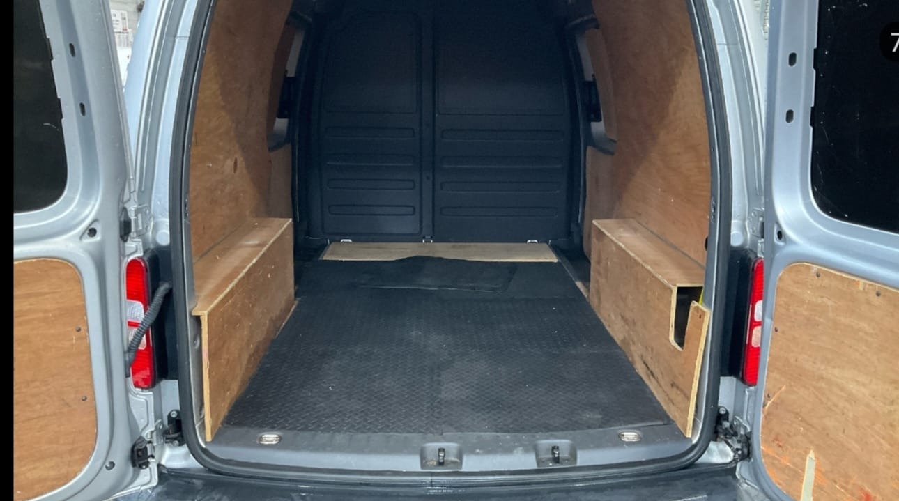 Used Volkswagen Caddy Maxi 2012 for sale - 77038996: Photo 10