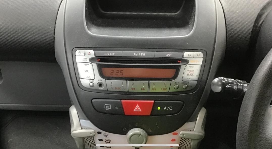 Used Toyota AYGO 2010 for sale - 76410752: Photo 12