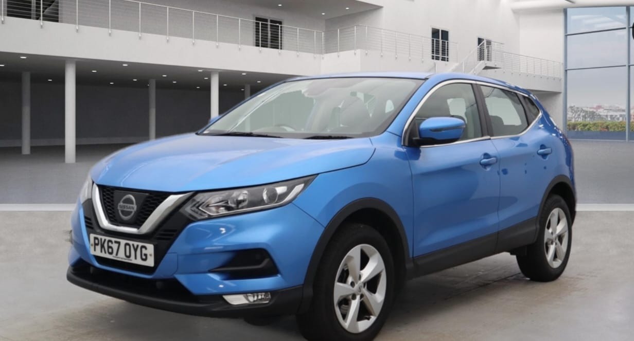 Used Nissan Qashqai 2017 for sale - 77399587: Photo 2