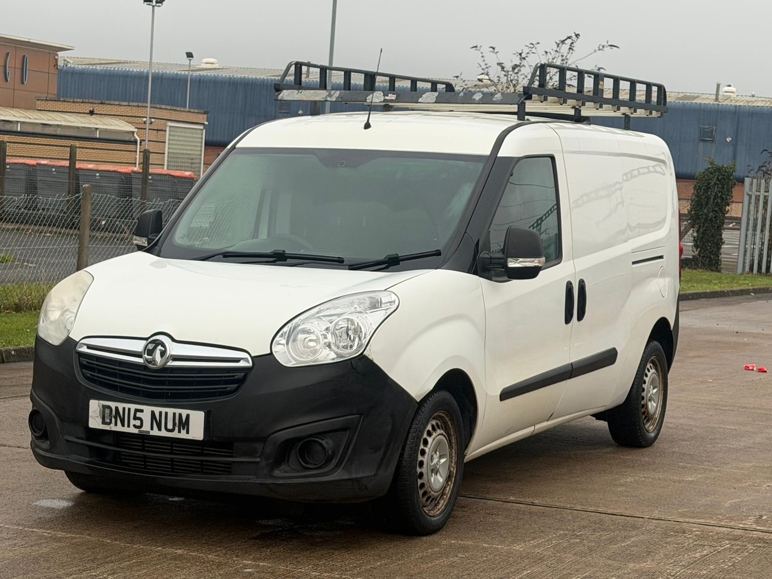 Used Vauxhall Combo 2015 for sale - 77319963: Photo 2