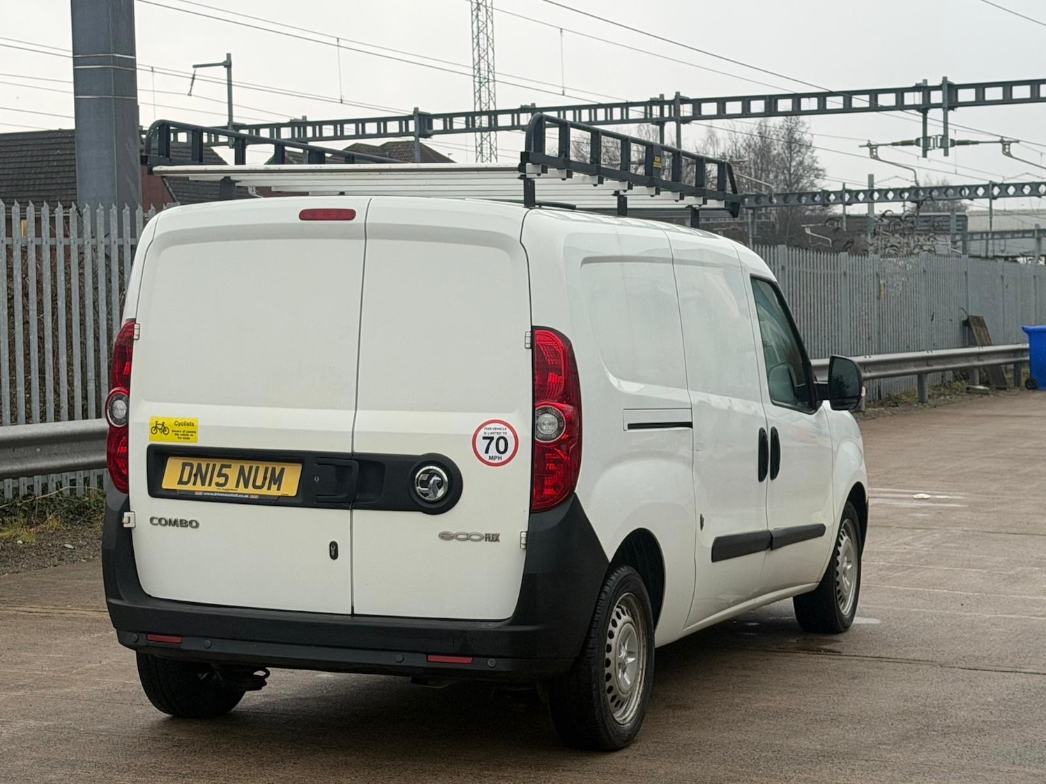 Used Vauxhall Combo 2015 for sale - 77319963: Photo 7