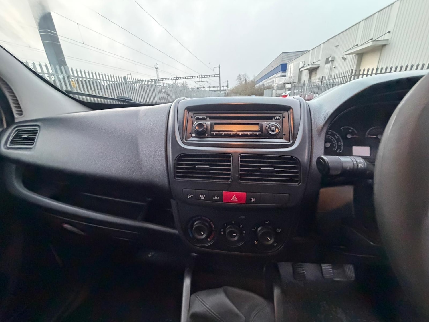 Used Vauxhall Combo 2015 for sale - 77319963: Photo 9