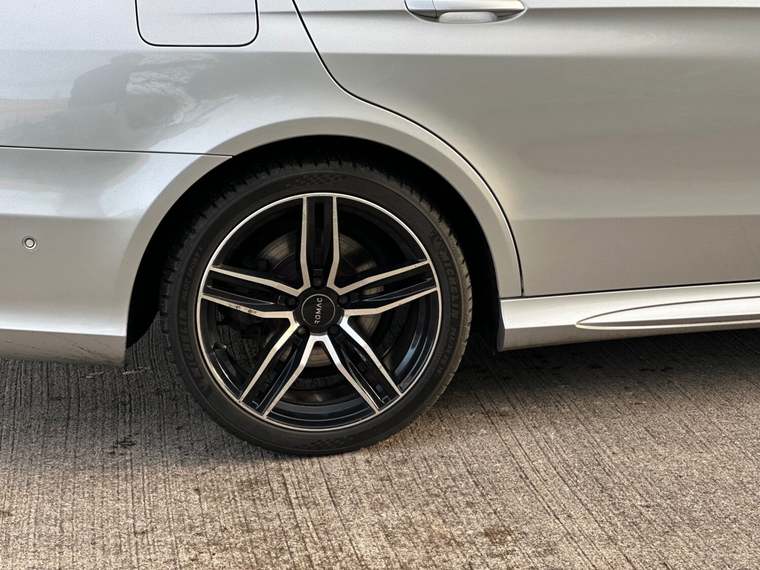 Used Mercedes-Benz E Class 2014 for sale - 77584891: Photo 8