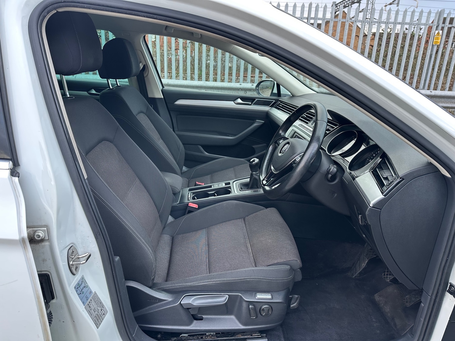 Used Volkswagen Passat 2015 for sale - 77558750: Photo 11