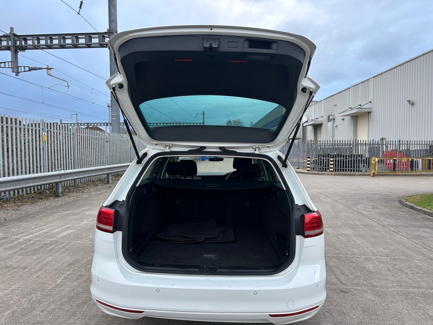 Used Volkswagen Passat 2015 for sale - 77558750: Photo 7