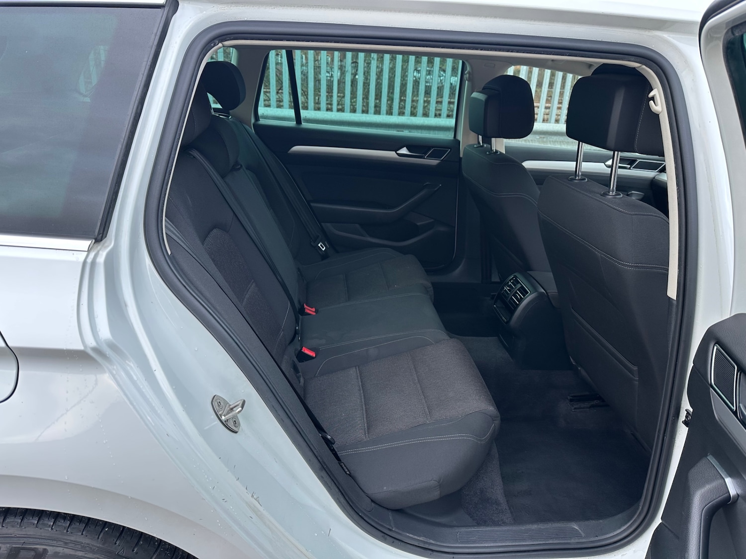 Used Volkswagen Passat 2015 for sale - 77558750: Photo 8