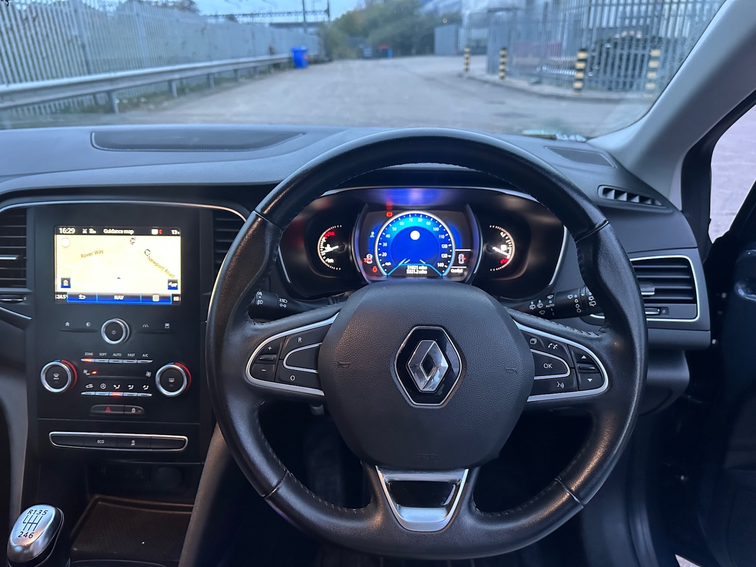 Used Renault Megane 2017 for sale - 76585620: Photo 16