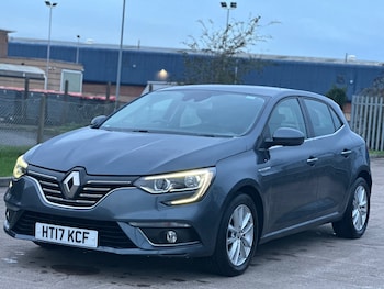 Used Renault Megane 2017 for sale - 76585620: Photo